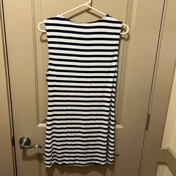 Gorgeous Striped Soma Twist Front Top Large - Picture 3 of 5